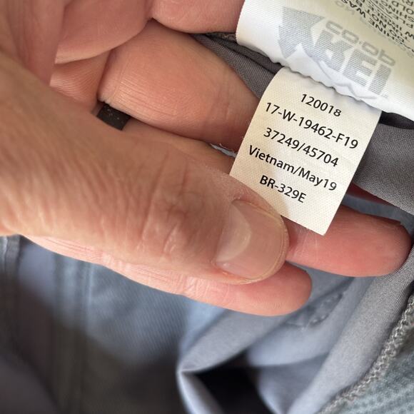 REI Sahara Pants Size 8P Convertible Roll Up Stretch Cargo Hiking Trail Climb‎ - Picture 16 of 16